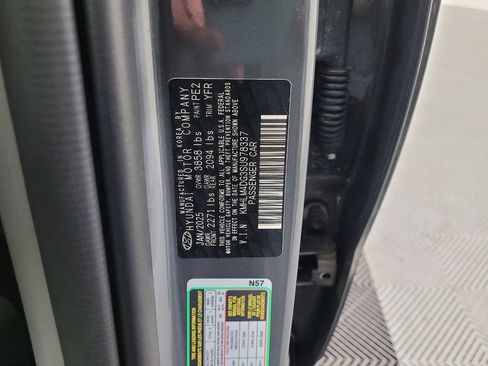 Used 2025 Hyundai Elantra Sport FWD image 33
