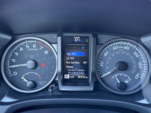 Used 2023 Toyota Tacoma TRD Off-Road image 21