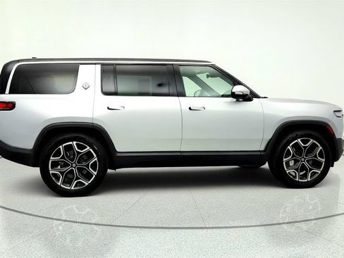 Used 2025 Rivian R1S Adventure AWD/4WD image 4