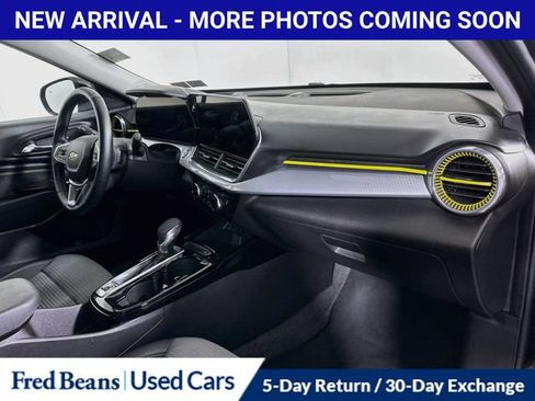Used 2025 Chevrolet Trax LT w/ Driver Confidence Package FWD image 33
