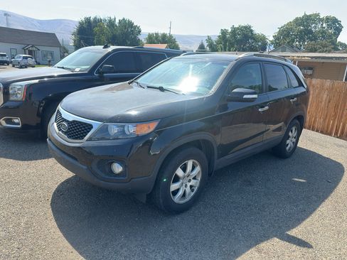 Used 2011 Kia Sorento 2WD w/ Convenience Pkg image 1
