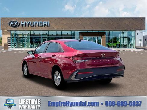 New 2026 Hyundai Elantra SE image 5