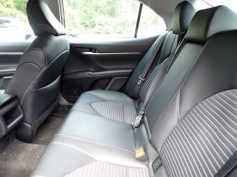 Used 2024 Toyota Camry SE FWD image 11