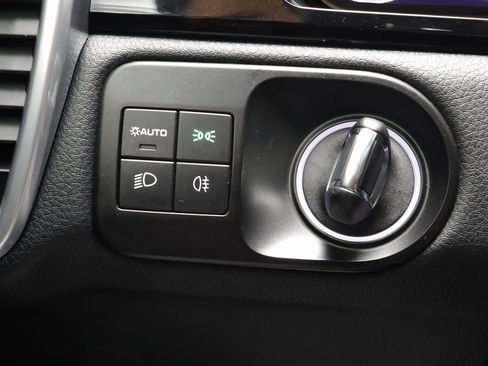 Used 2022 Porsche Cayenne Platinum Edition image 14