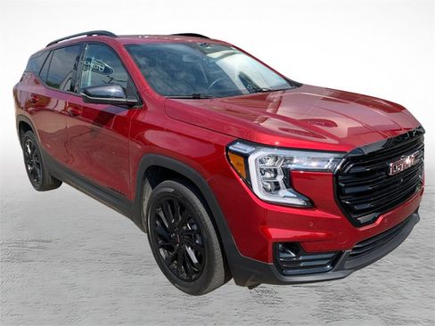 Used 2023 GMC Terrain SLT w/ Tech Package AWD/4WD image 8