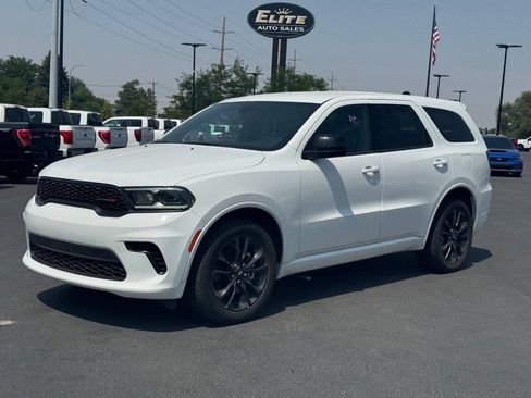Used 2025 Dodge Durango GT AWD/4WD image 3
