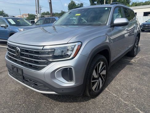 Used 2026 Volkswagen Atlas SE AWD/4WD image 3