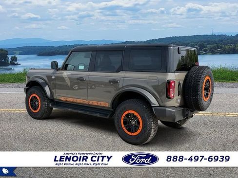 New 2026 Ford Bronco Outer Banks w/ Sasquatch Package AWD/4WD image 5