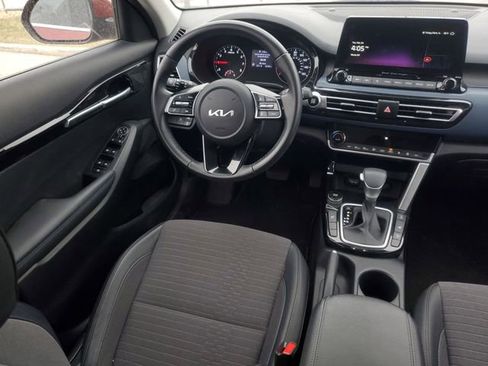 Used 2023 Kia Seltos S w/ Navigation Package image 14