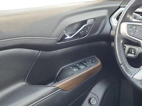 Used 2019 GMC Acadia SLE image 12