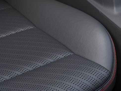 New 2026 GMC Canyon AT4X w/ AT4X AEV Edition AWD/4WD image 21