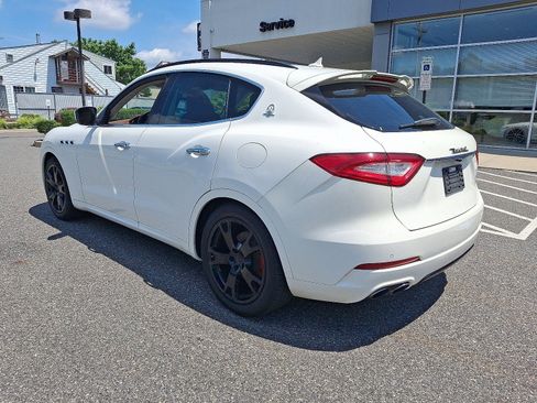 Used 2017 Maserati Levante w/ Sport Package image 6