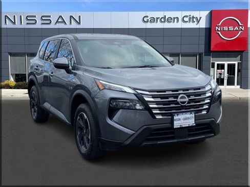 Certified 2025 Nissan Rogue SV FWD image 1