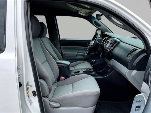 Used 2013 Toyota Tacoma PreRunner RWD image 23