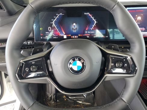 Used 2026 BMW 530i RWD image 22