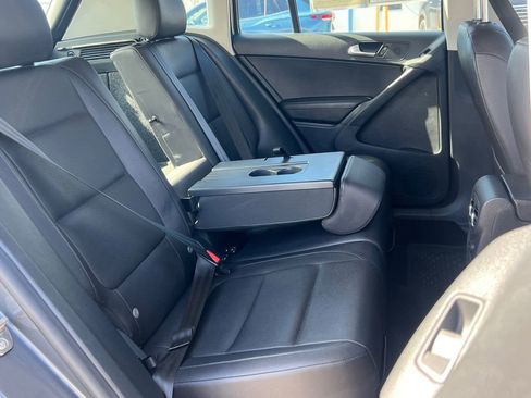 Used 2016 Volkswagen Tiguan S image 16