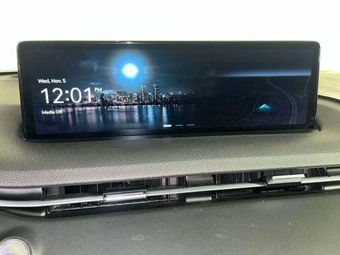 Used 2025 Genesis GV70 2.5T image 18