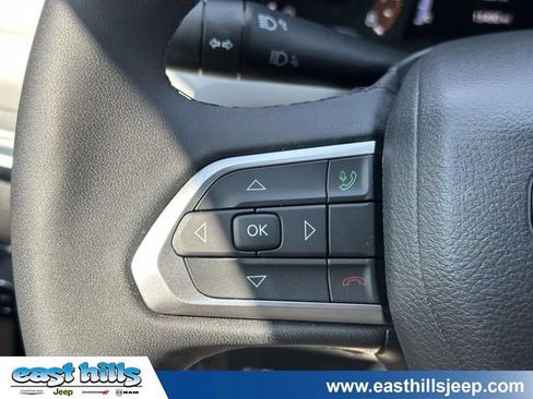 Used 2023 Jeep Compass Limited w/ Sun and Sound Group AWD/4WD image 32