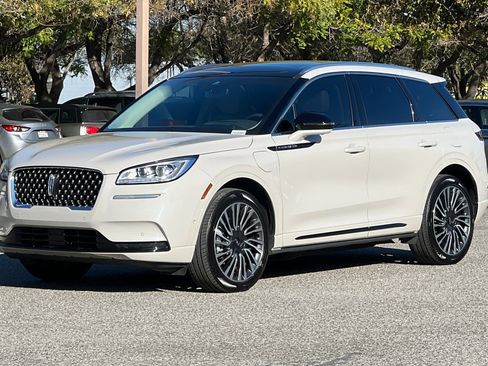 Certified 2022 Lincoln Corsair Grand Touring w/ Elements Technology Bundle image 8