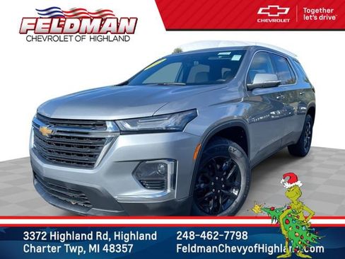 Used 2023 Chevrolet Traverse LS w/ Safety Package image 1