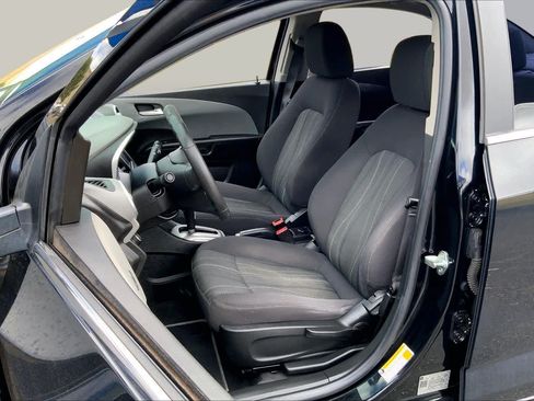 Used 2019 Chevrolet Sonic LT FWD image 7
