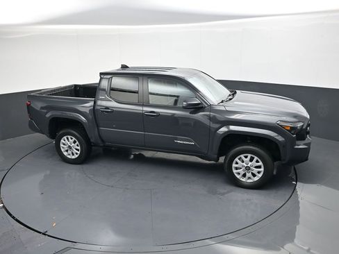 Used 2024 Toyota Tacoma SR5 image 30