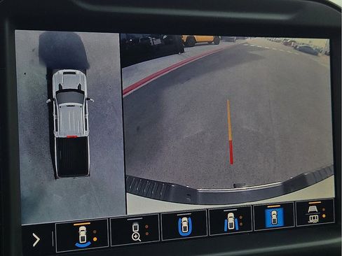 Used 2020 Chevrolet Silverado 2500 LTZ w/ LTZ Premium Package image 13