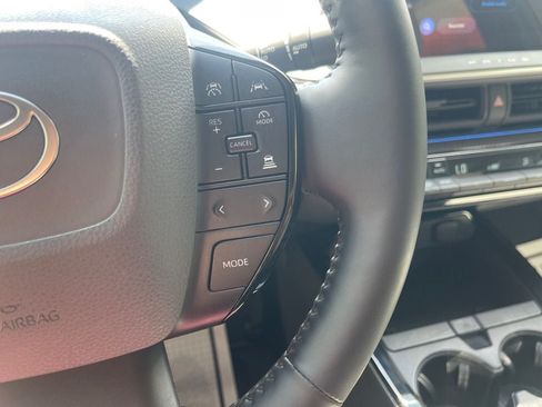 Used 2026 Toyota Prius XLE FWD image 16