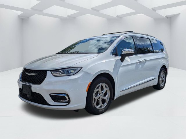 Used 2023 Chrysler Pacifica Limited FWD image 10