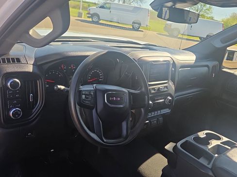 Used 2024 GMC Sierra 1500 Pro w/ Graphite Edition AWD/4WD image 18