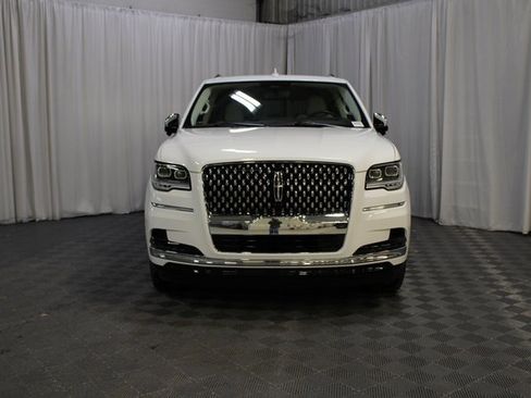 Certified 2022 Lincoln Navigator Black Label image 32