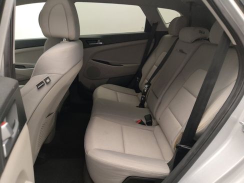 Used 2017 Hyundai Tucson SE w/ SE Popular Package 02 FWD image 18