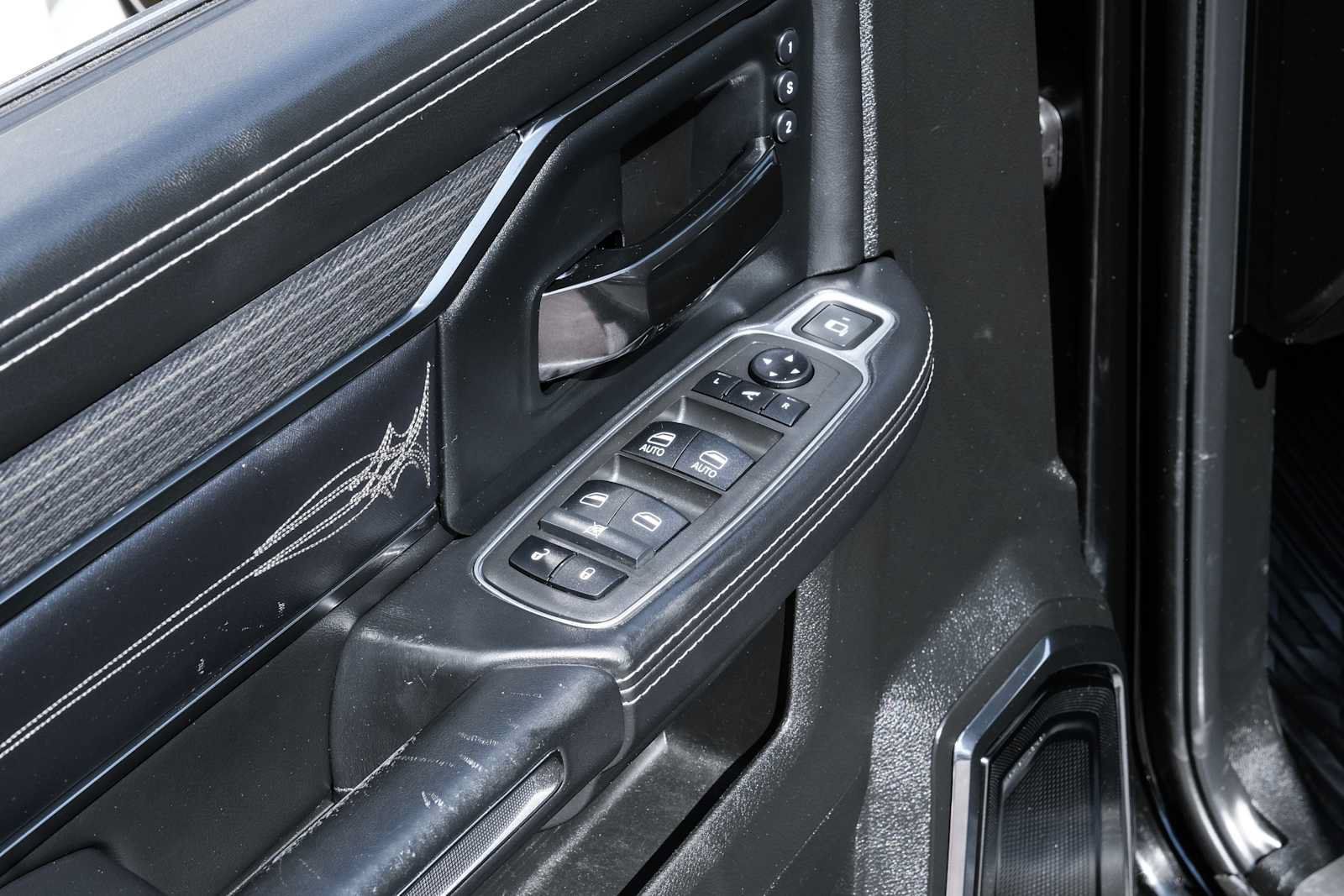 Used 2022 RAM 2500 Limited AWD/4WD image 37