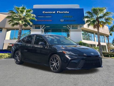 Used 2025 Toyota Camry LE FWD image 2