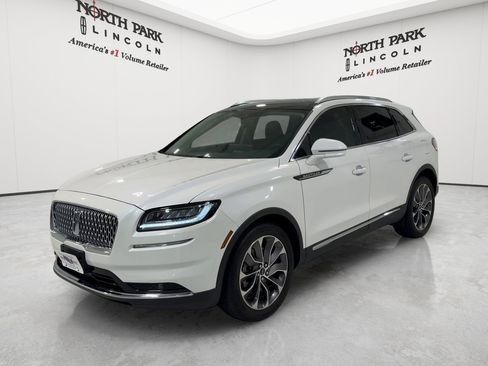 Certified 2022 Lincoln Nautilus Reserve FWD image 1