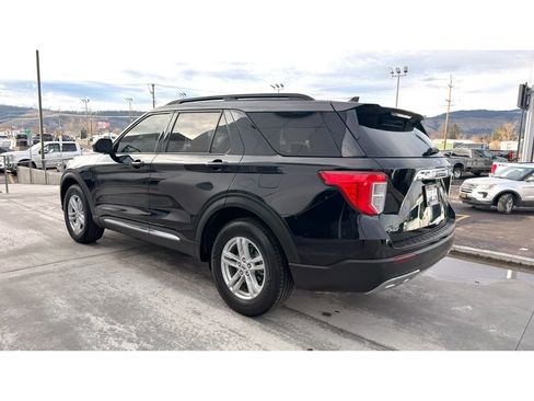 Used 2020 Ford Explorer XLT w/ Equipment Group 202A image 5