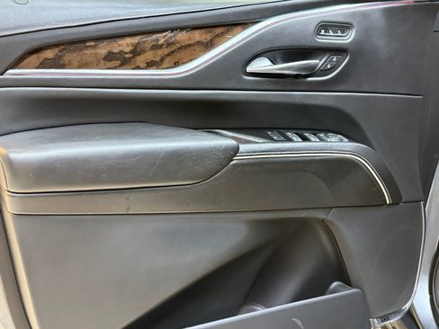 Used 2021 Cadillac Escalade ESV Premium Luxury Platinum image 13