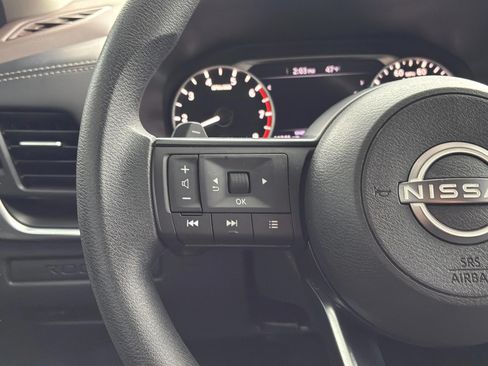 Used 2023 Nissan Rogue S FWD image 21
