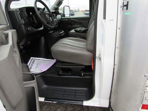 Used 2024 Chevrolet Express 3500 w/ Power Convenience Package image 24