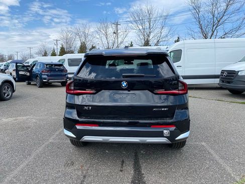 New 2026 BMW X1 xDrive28i w/ Technology Package AWD/4WD image 3
