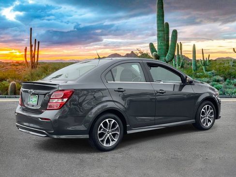 Used 2020 Chevrolet Sonic LT w/ Convenience Package FWD image 3