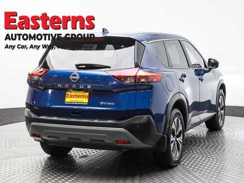 Used 2022 Nissan Rogue SV AWD/4WD image 5
