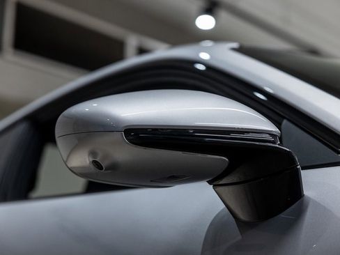 Used 2025 Porsche 911 Carrera image 11