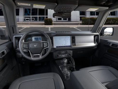 New 2025 Ford Bronco Badlands image 9