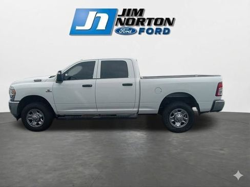 Used 2024 RAM 3500 Tradesman w/ Chrome Appearance Group AWD/4WD image 6