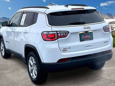 Used 2024 Jeep Compass Latitude image 13