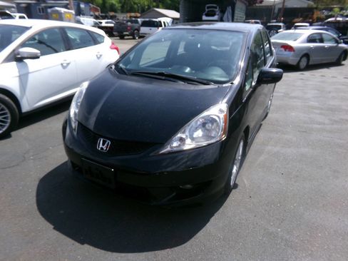 Used 2010 Honda Fit Sport image 2