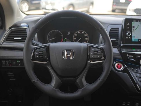 Used 2026 Honda Odyssey Elite image 16
