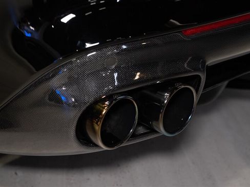 Used 2014 Ferrari F12 Berlinetta RWD image 34