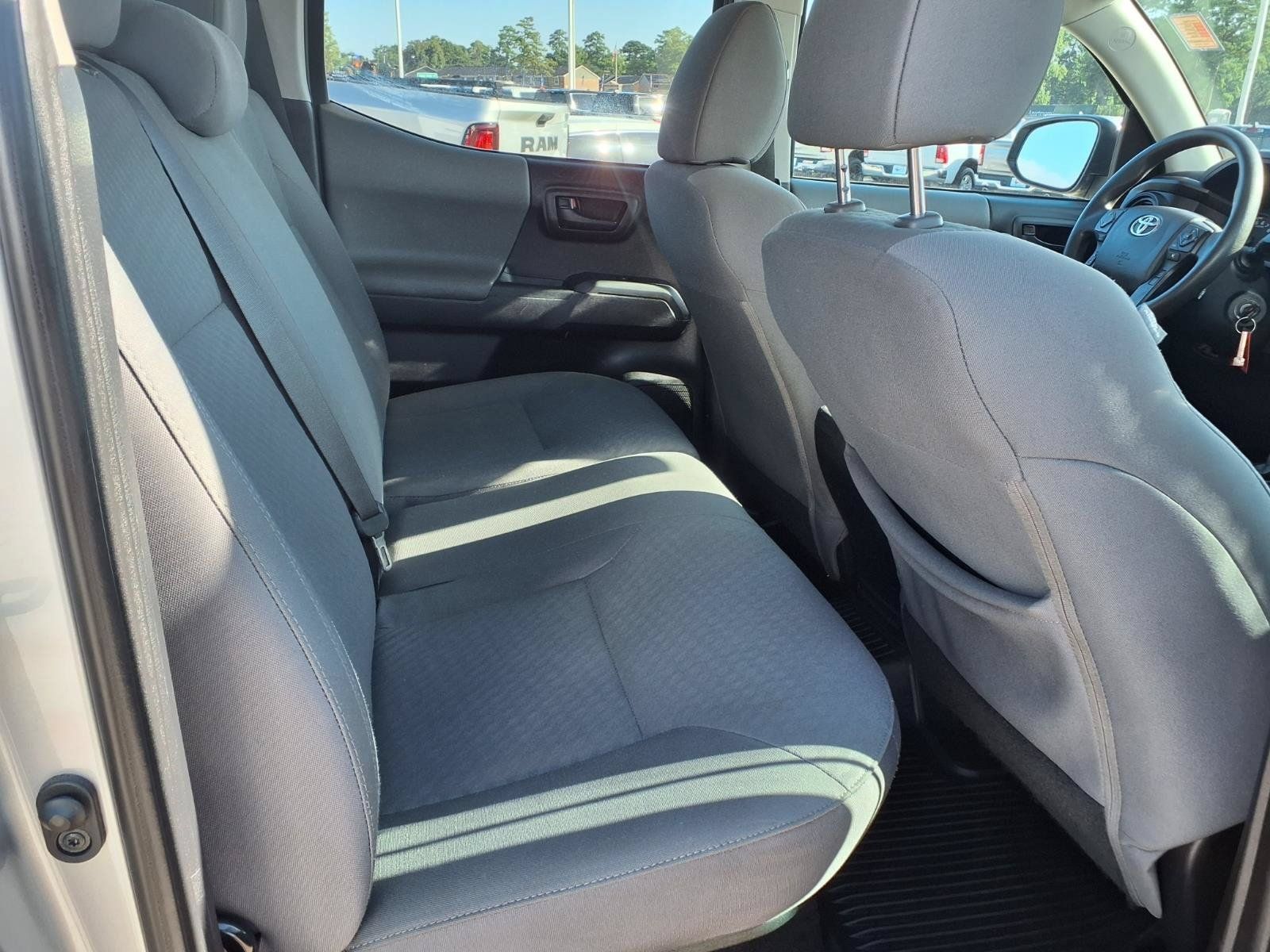 Used 2020 Toyota Tacoma SR w/ SR Convenience Package RWD image 18